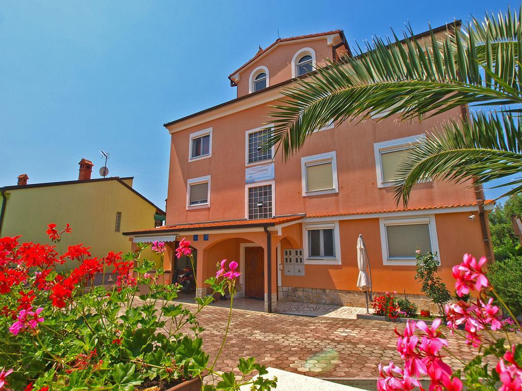 Apartments Denis 19 Fažana Exterior foto